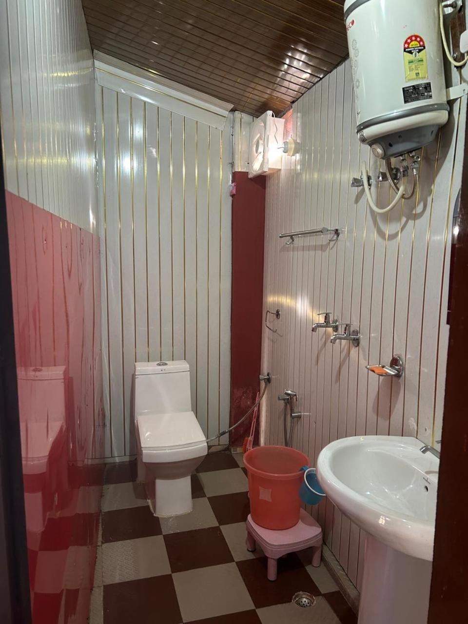 Hotel Mountain View Sari Екстер'єр фото